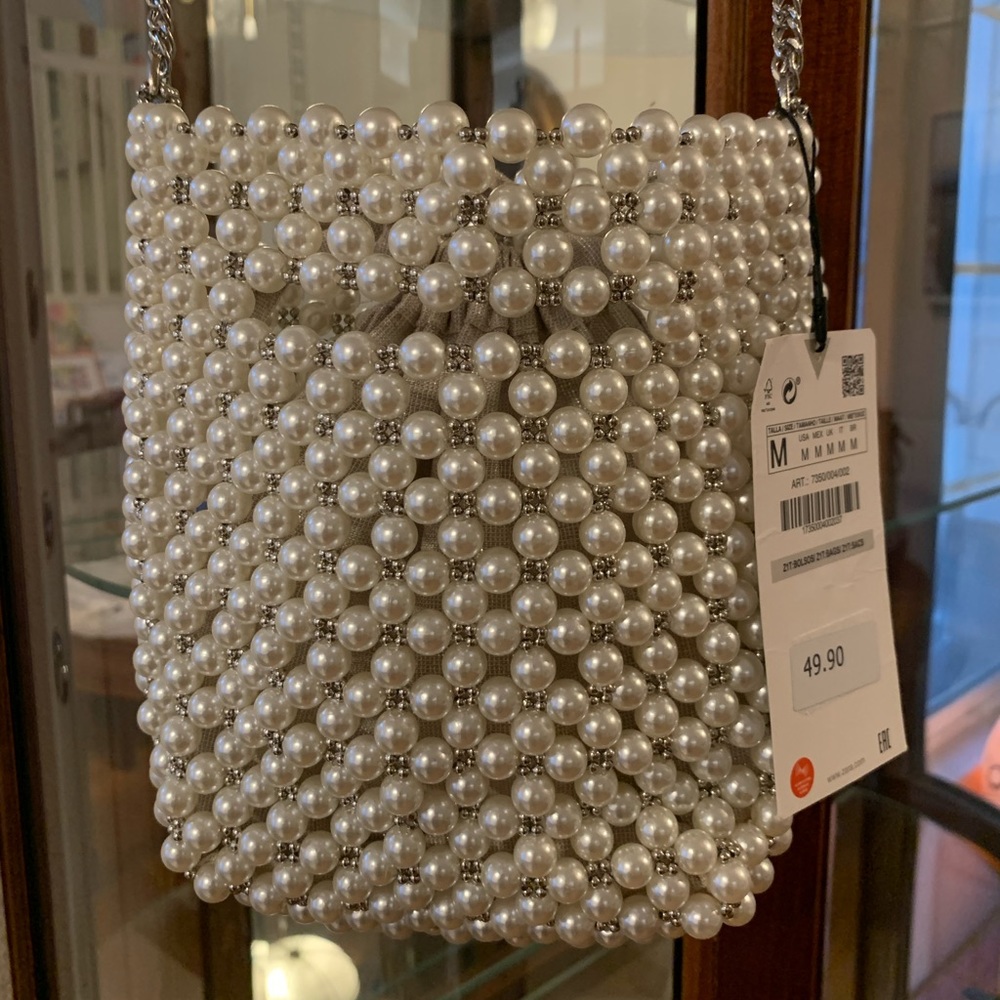 💕New💕Zara Pearl Bag w/ Chain